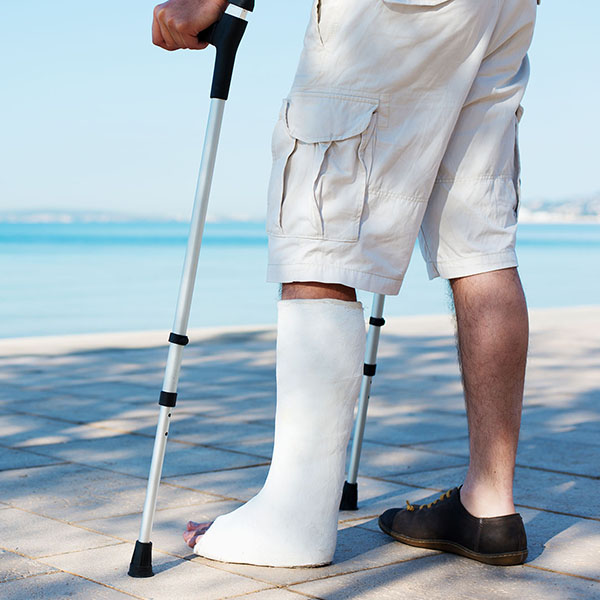 Leg knee fot toes injury compensation claims - No Win, No Fee / Accident & Personal Injury Solicitors / Accident Claims Chester